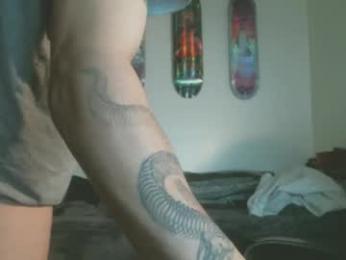shyboyhugecum2020 webcam model stream image