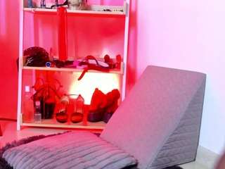 samantha-dm webcam model stream image
