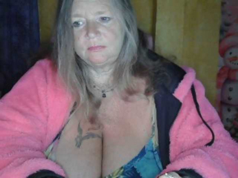 lady-vamp webcam model stream image