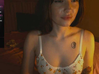 Narcissism webcam model stream image