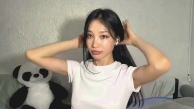 LorileeZolla webcam model stream image