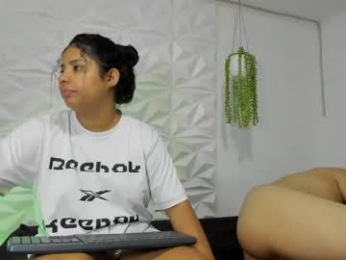 luis__z webcam model stream image