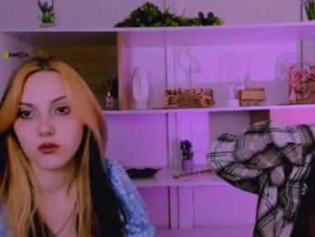 aria_moo webcam model stream image