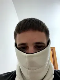 petiteyanel webcam stripchat model stream image