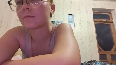 AzaleeKanz webcam model stream image