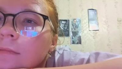AzaleeKanz webcam model stream image