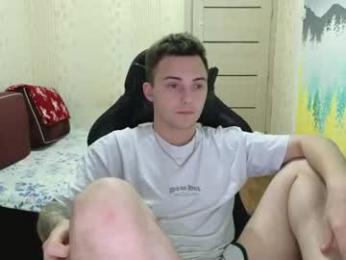 golden_boyyy21 webcam model stream image