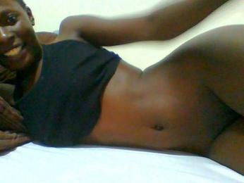 Bella-22 webcam bongacams model stream image