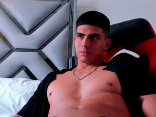 Tyler Durdeen webcam flirt4free model stream image