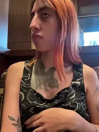 PurpleLinn webcam model stream image