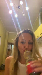 EmillyaW webcam model stream image