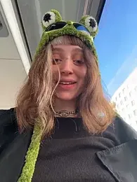 Crazy__Frog webcam model stream image