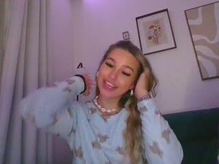Nikki & Chastity webcam model stream image