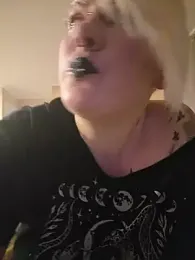 PinkTheHawk webcam model stream image