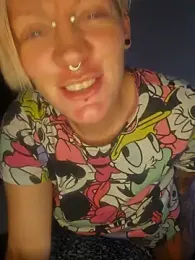 PinkTheHawk webcam model stream image