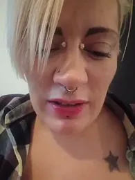 PinkTheHawk webcam model stream image