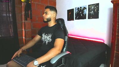 Tyler_price webcam model stream image