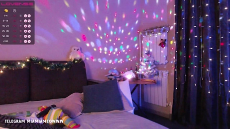 MiaMiaMeow webcam model stream image
