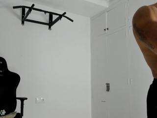 Steve Coopeer webcam model stream image