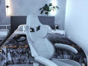 MaryHolland webcam model stream image