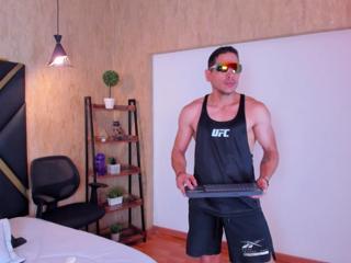 Luciano Ferreti webcam model stream image