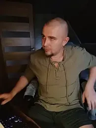 Foxyshaved webcam model stream image