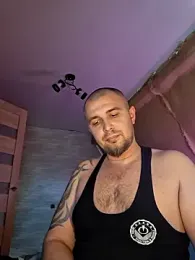 Foxyshaved webcam model stream image