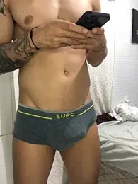 dot_21cm_ webcam model stream image