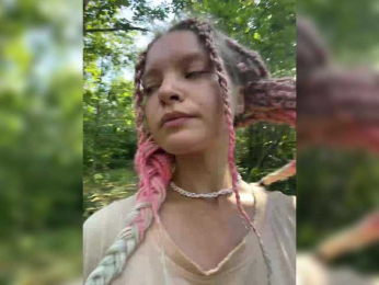 AliciaTroupe webcam bongacams model stream image