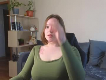 cute_junk webcam model stream image