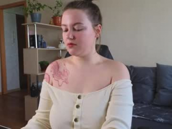 cute_junk webcam model stream image