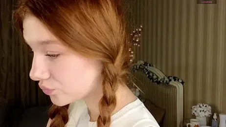 Juuulia_ webcam model stream image