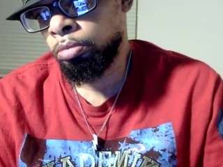 llmywood webcam model stream image