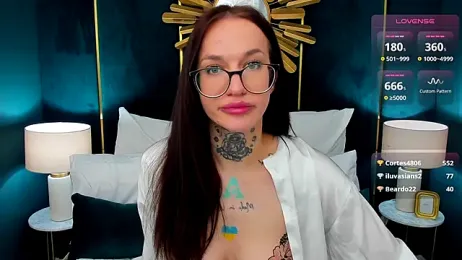 SarahLust webcam model stream image