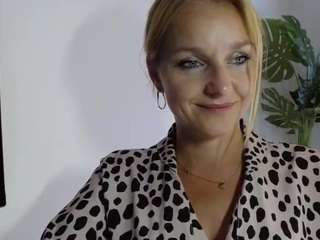 aliciagoddess85 webcam preview