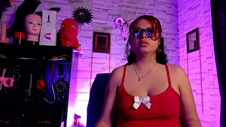 slave_Rubi webcam model stream image