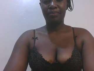 curvy-princess2 webcam model stream image