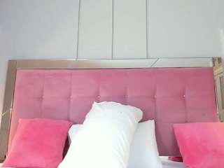 ahincale webcam camsoda model stream image