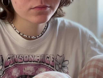 yuuuum webcam model stream image