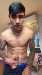 Antoniohott22 webcam model stream image