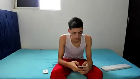 Latinos_2001 webcam model stream image