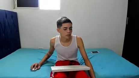 Latinos_2001 webcam model stream image