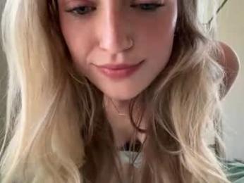 lucydreamsss webcam preview