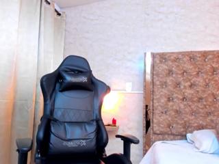 Chrys Harris webcam model stream image