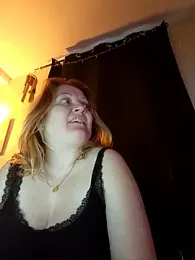 lady_charlyne webcam model stream image