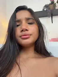 AlessiaVallmont webcam model stream image