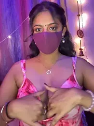 Its_hartqueen webcam model stream image