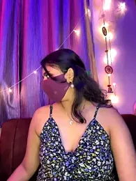 Its_hartqueen webcam model stream image