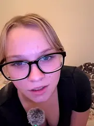 xoxokayy18 webcam model stream image