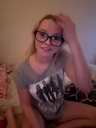 xoxokayy18 webcam model stream image